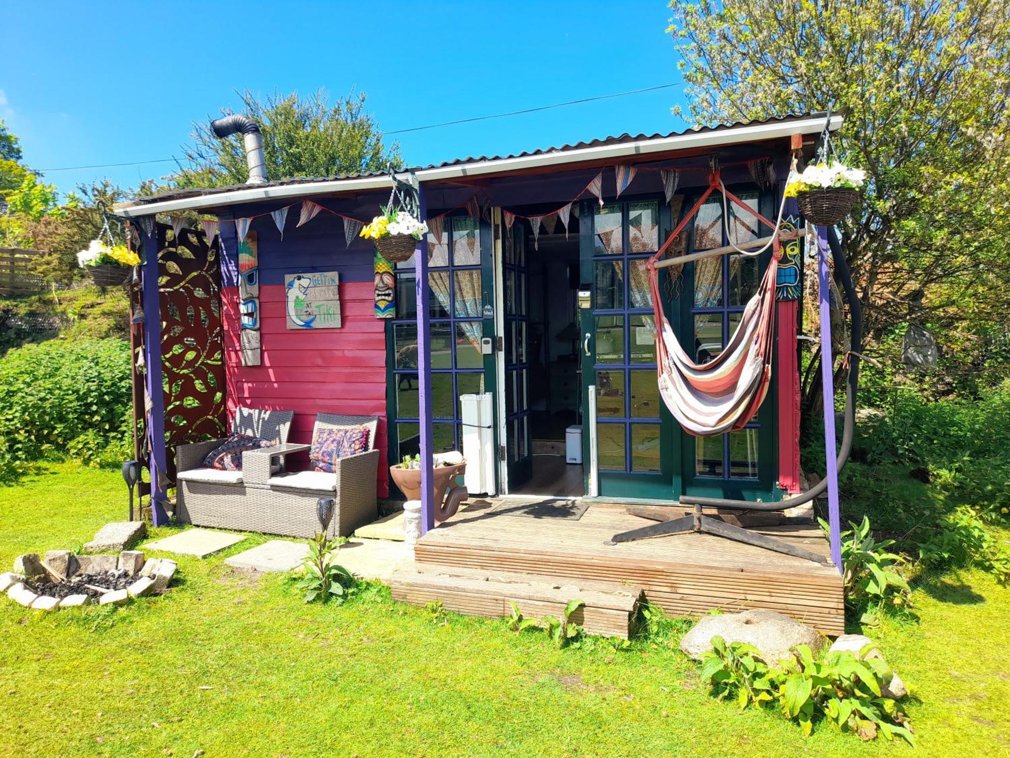 Treguth Glamping Unique Experience - Themed Huts 호텔 Saint Day 객실 사진
