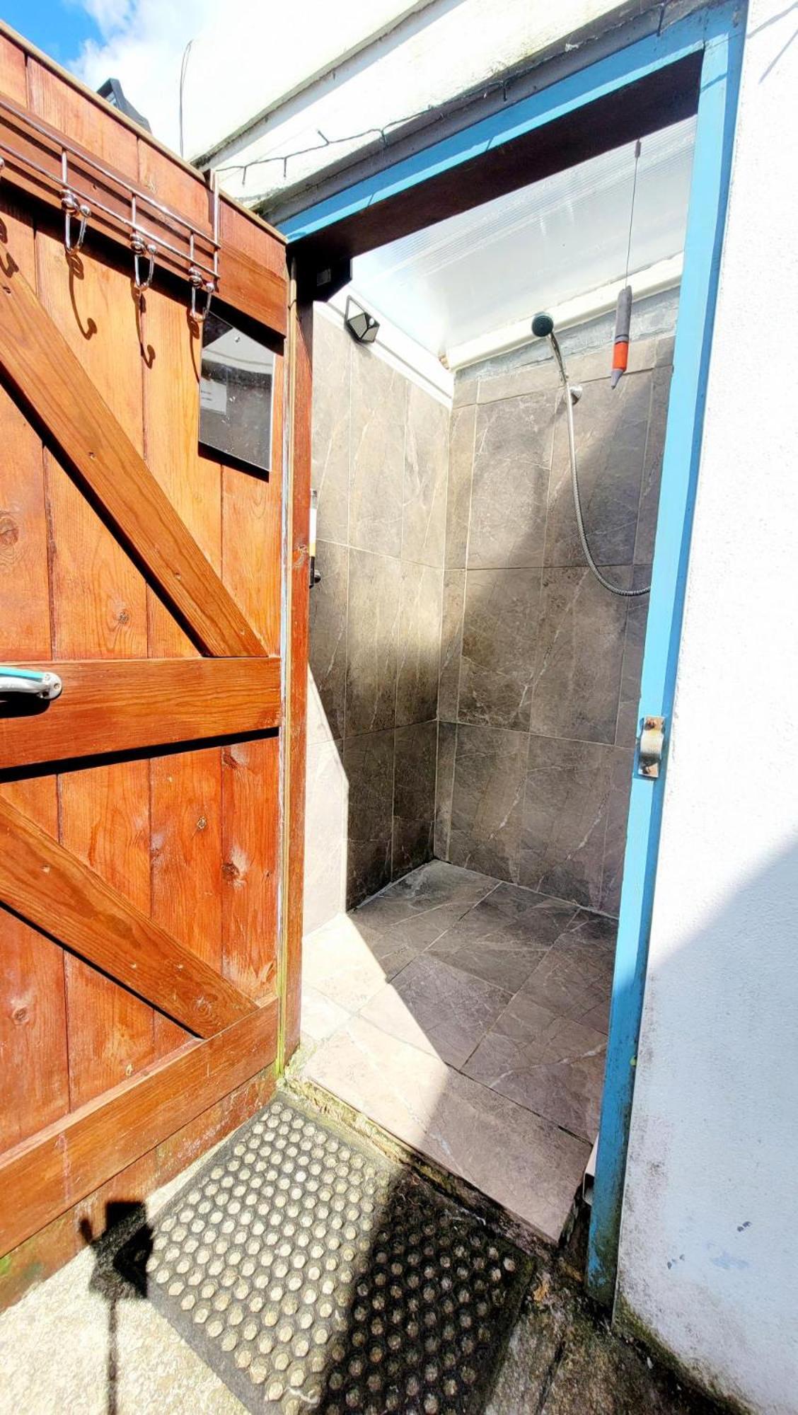 Treguth Glamping Unique Experience - Themed Huts 호텔 Saint Day 외부 사진