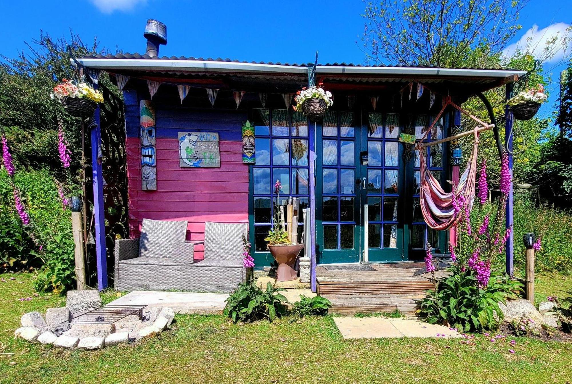 Treguth Glamping Unique Experience - Themed Huts 호텔 Saint Day 외부 사진